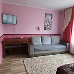 Hit House *