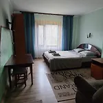 Hit House * Slavske