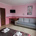 Hit House